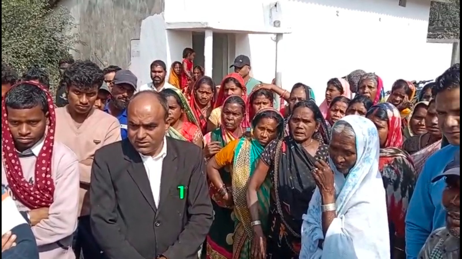 भिलाईखुर्द में सर्वे-नापी का विरोध,उल्टे पांव लौटे SECL के अधिकारी,देखें वीडियो
