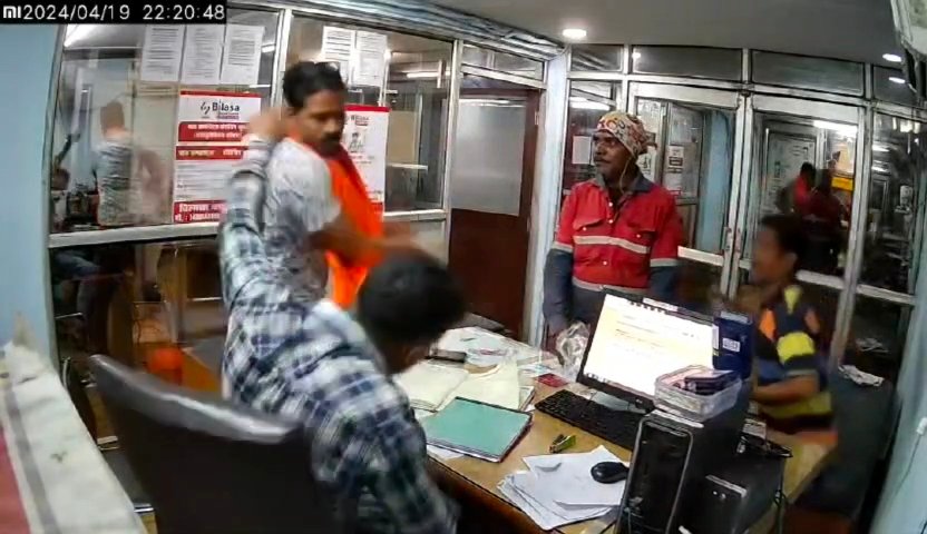 KORBA:भाजपा नेता की गुंडागर्दी,ब्लड बैंक में मारपीट की