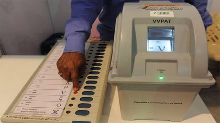 VVPAT पर्चियों की पूरी गिनती की मांग, सुको का केंद्र सरकार और चुनाव आयोग को नोटिस