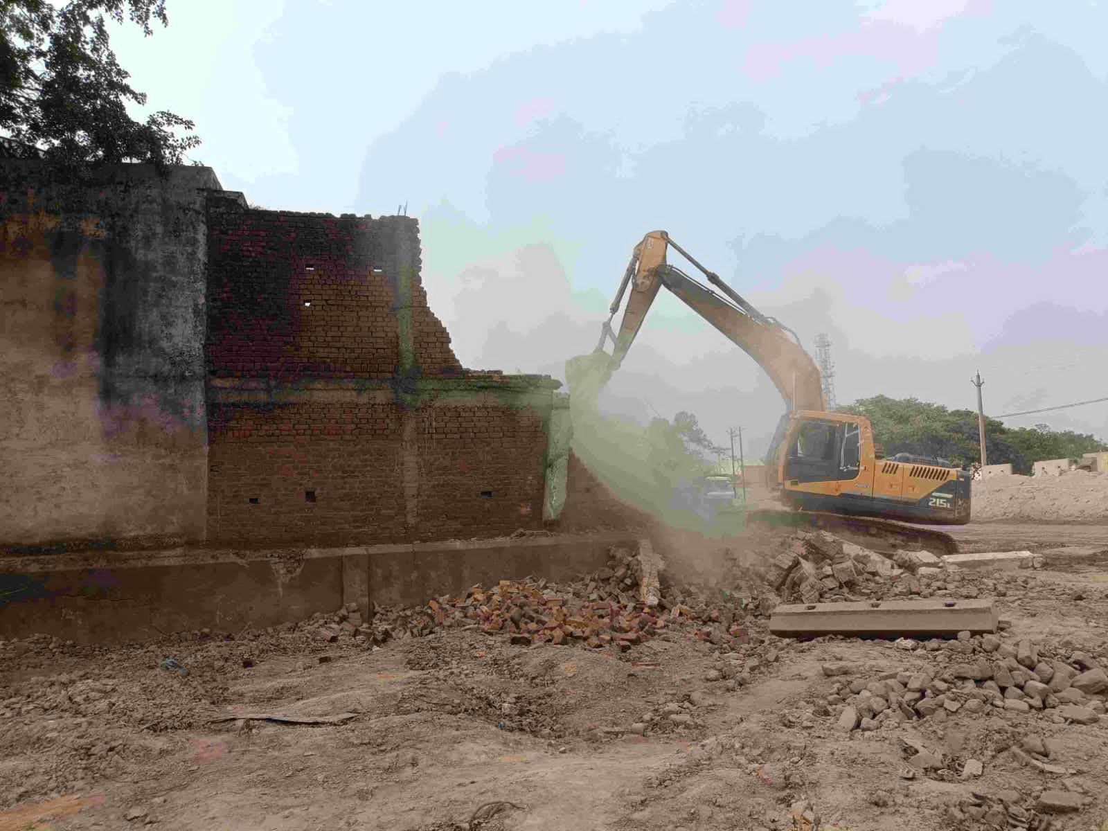 KORBA:जबरदस्ती तोड़ा पत्रकार भवन,तहसीलदार पर NH ठेकेदारों से मिली भगत का आरोप