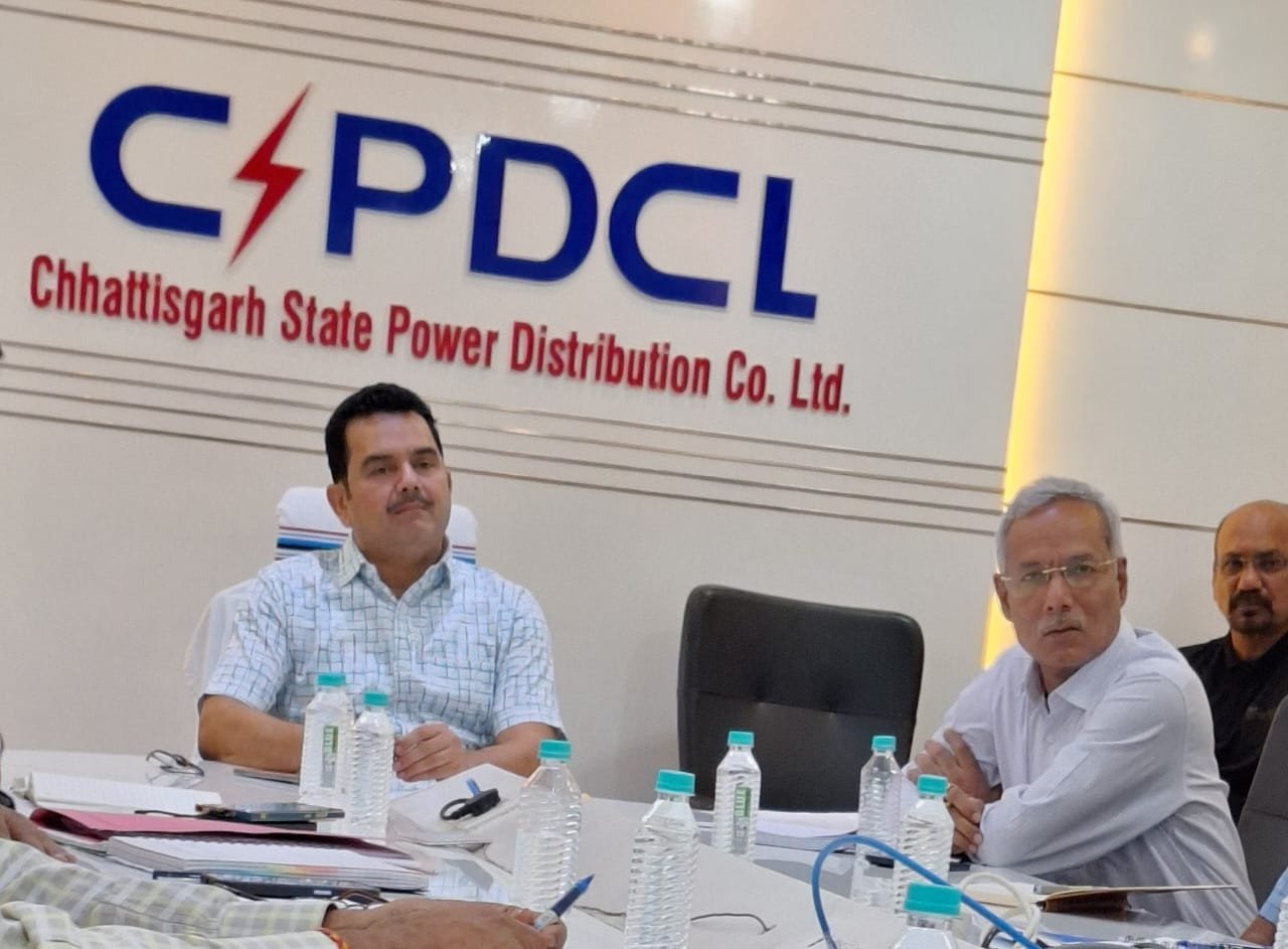 बिजली बहाली में विलंब, अधिकारियों को नोटिस