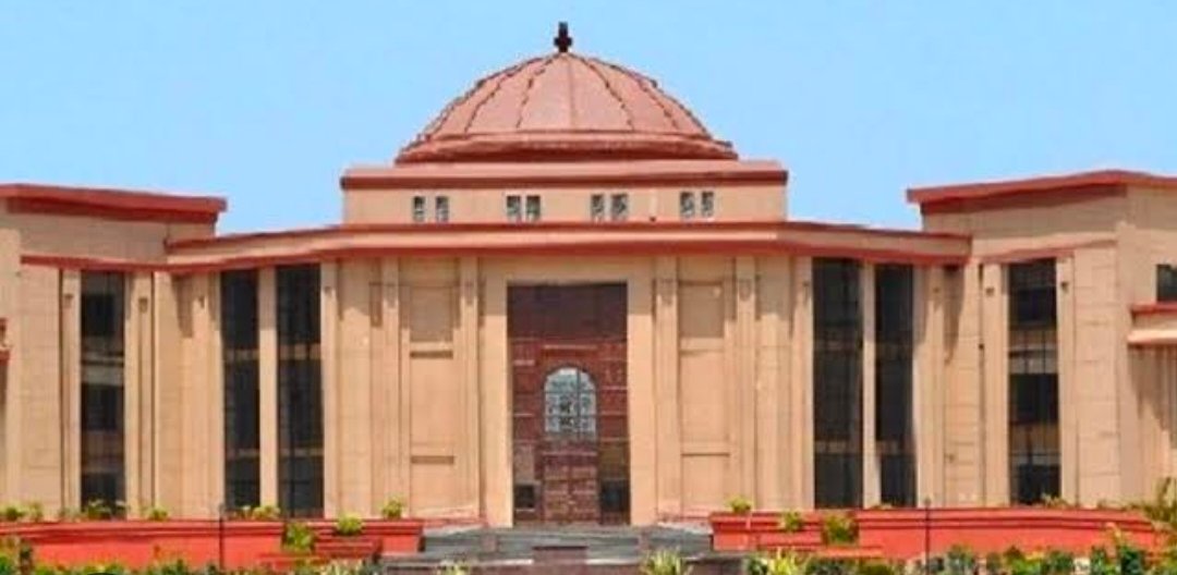 DEO को अधिकार ही नहीं शिक्षकों के अटैचमेंट का